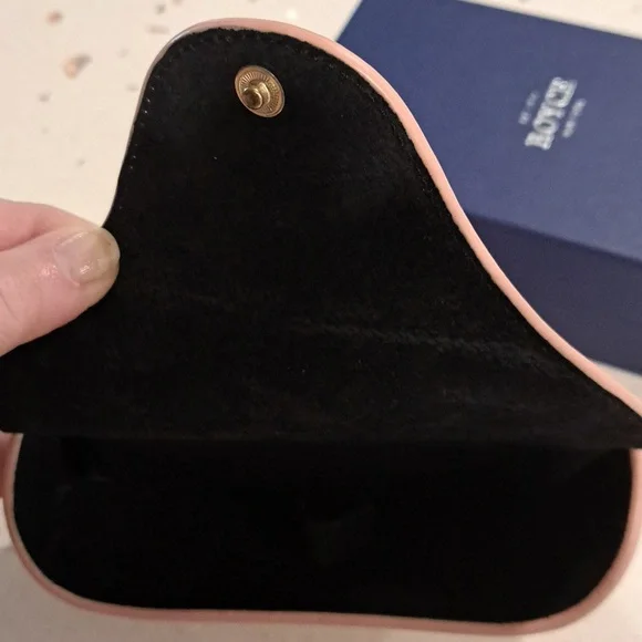 NIB Royce leather sunglass case - Picture 3 of 3